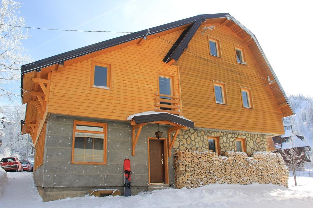 Apartments Prijatelji ยาโฮรินา ภายนอก รูปภาพ
