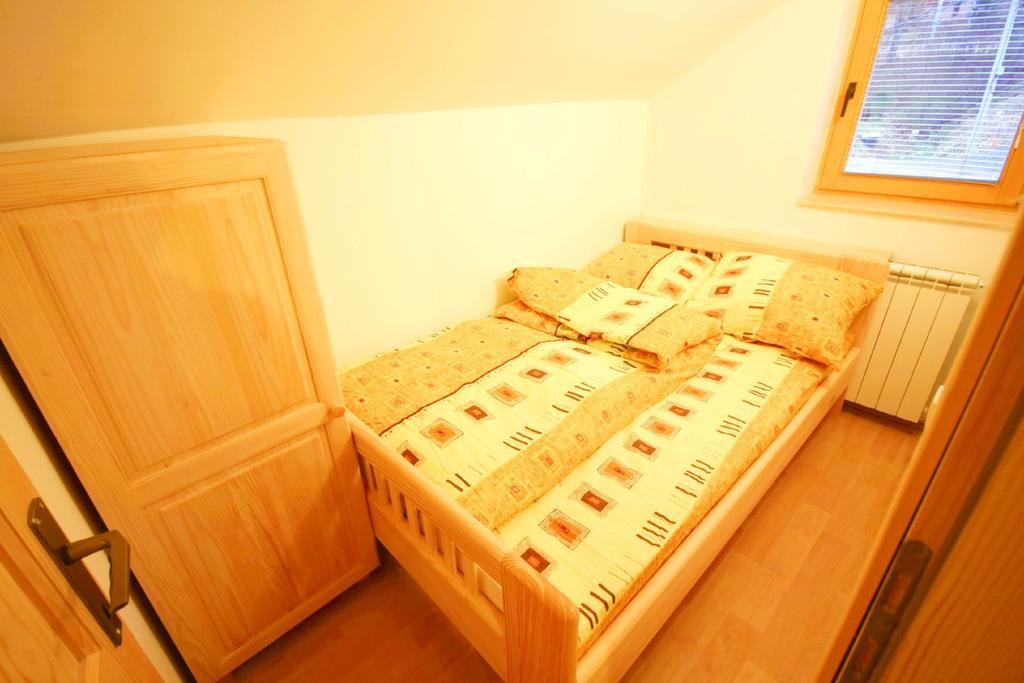 Apartments Prijatelji ยาโฮรินา ภายนอก รูปภาพ