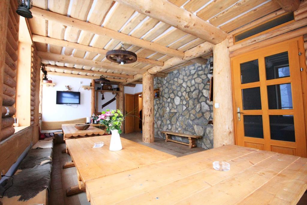Apartments Prijatelji ยาโฮรินา ภายนอก รูปภาพ
