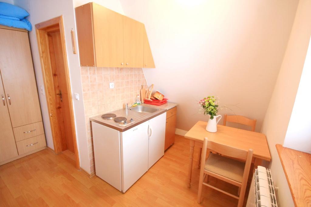 Apartments Prijatelji ยาโฮรินา ภายนอก รูปภาพ