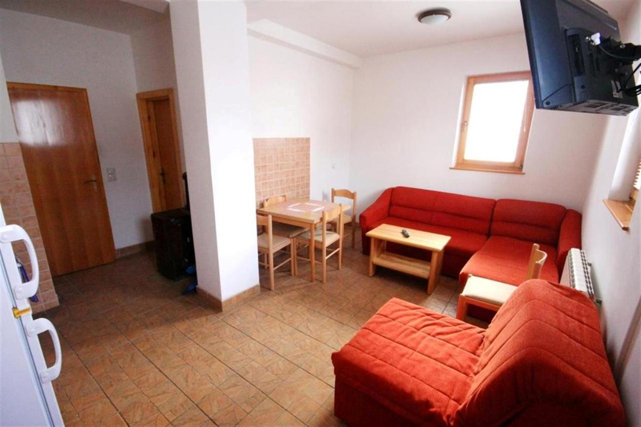 Apartments Prijatelji ยาโฮรินา ภายนอก รูปภาพ