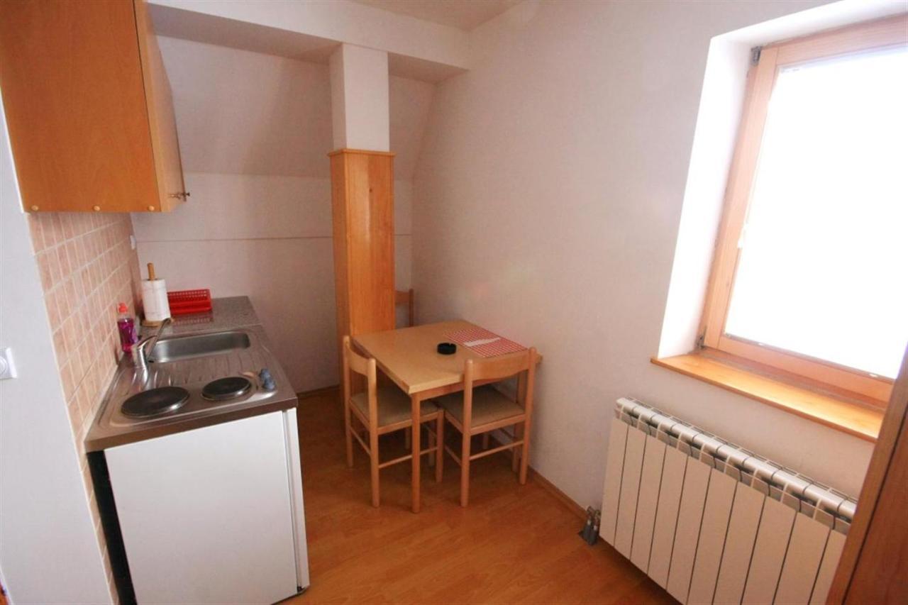 Apartments Prijatelji ยาโฮรินา ภายนอก รูปภาพ